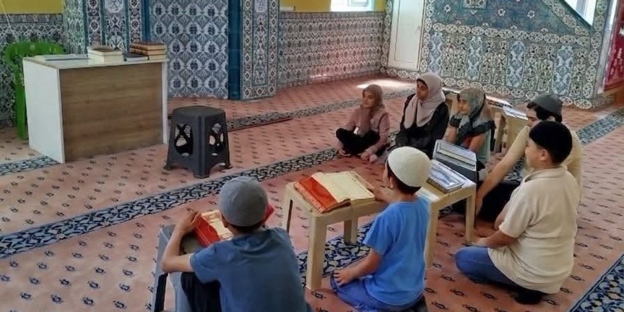 Hisarcık Saklar köyünde Yaz Kur’an Kursu Kapanış Programı düzenlendi