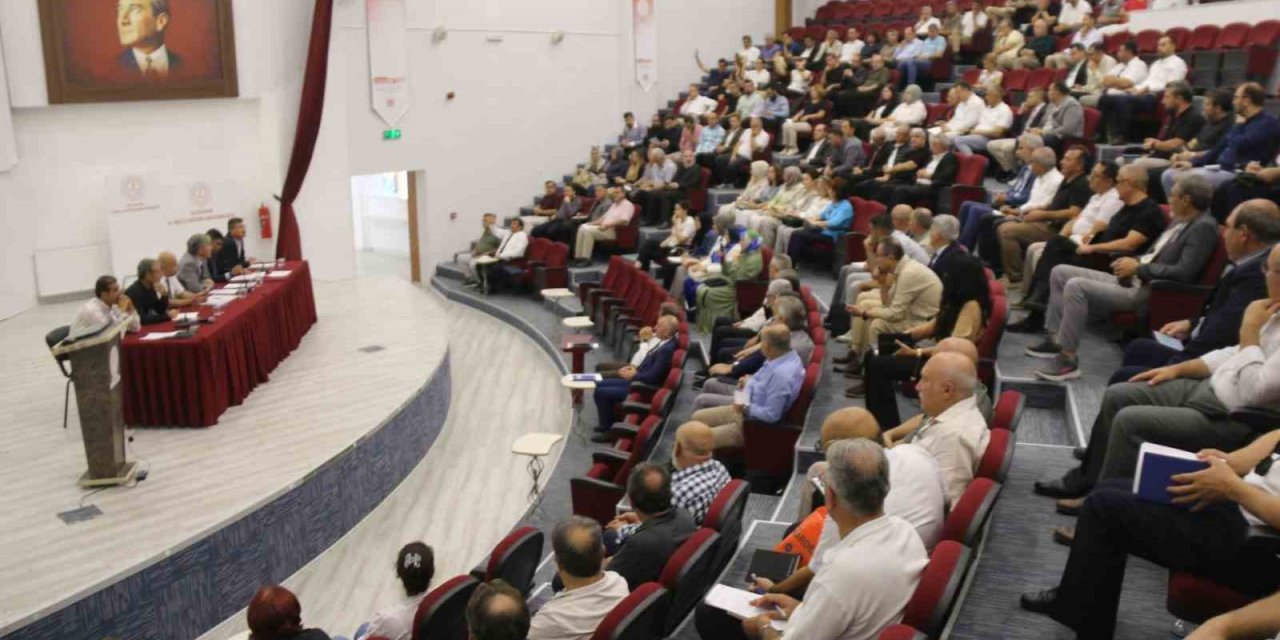 Kütahya’da 2026-2027 Eğitim-Öğretim yılı sene başı müdürler kurulu toplantısı gerçekleştirildi