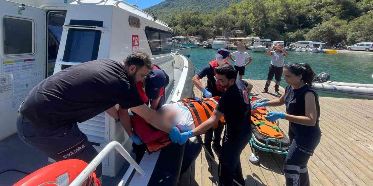 Özel teknede yaralanan vatandaş için tıbbi tahliye