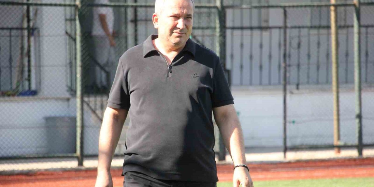Kurucu Başkan Gürel "Biz bunlara bu kulübü tuta koyun diye verdik, bunlar kulübü yutmaya çalışıyorlar"