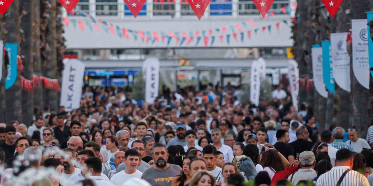 İEF’de eğlence ve sürprizler bir arada