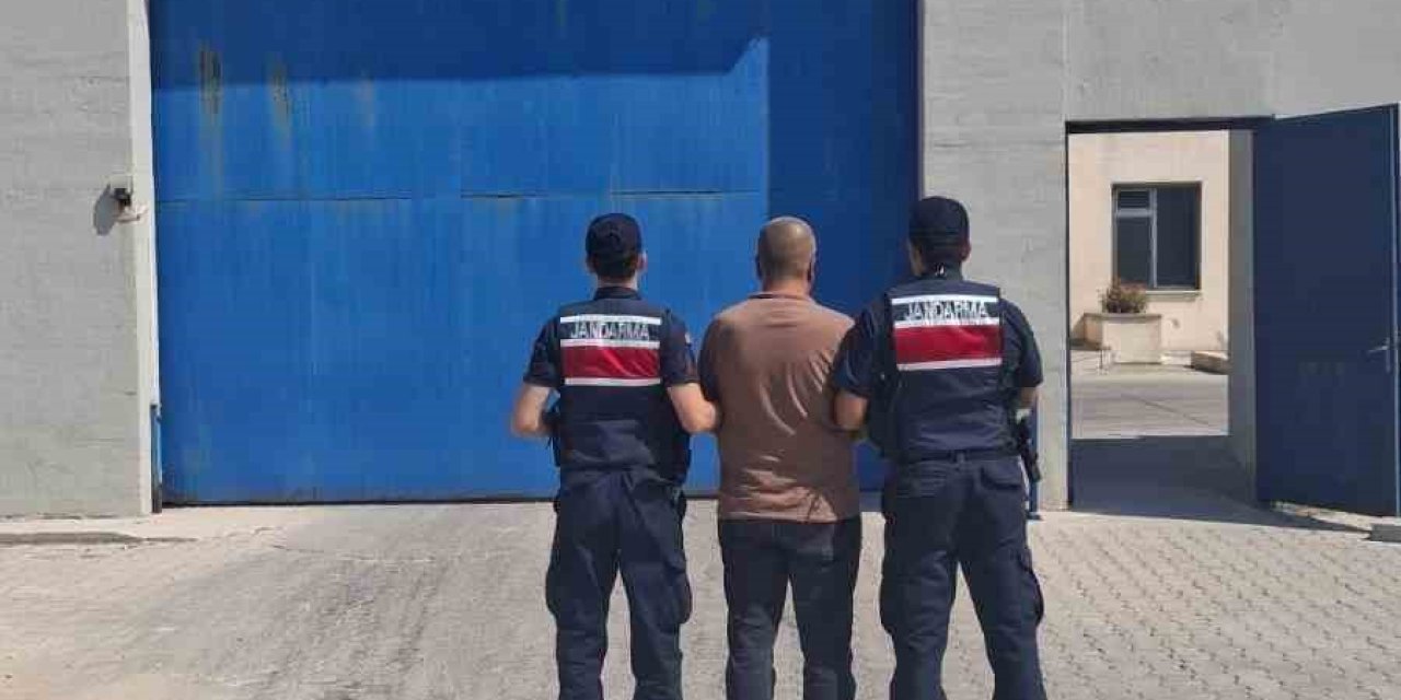 Jandarma çeşitli suçlardan aranan 24 kişiyi yakaladı