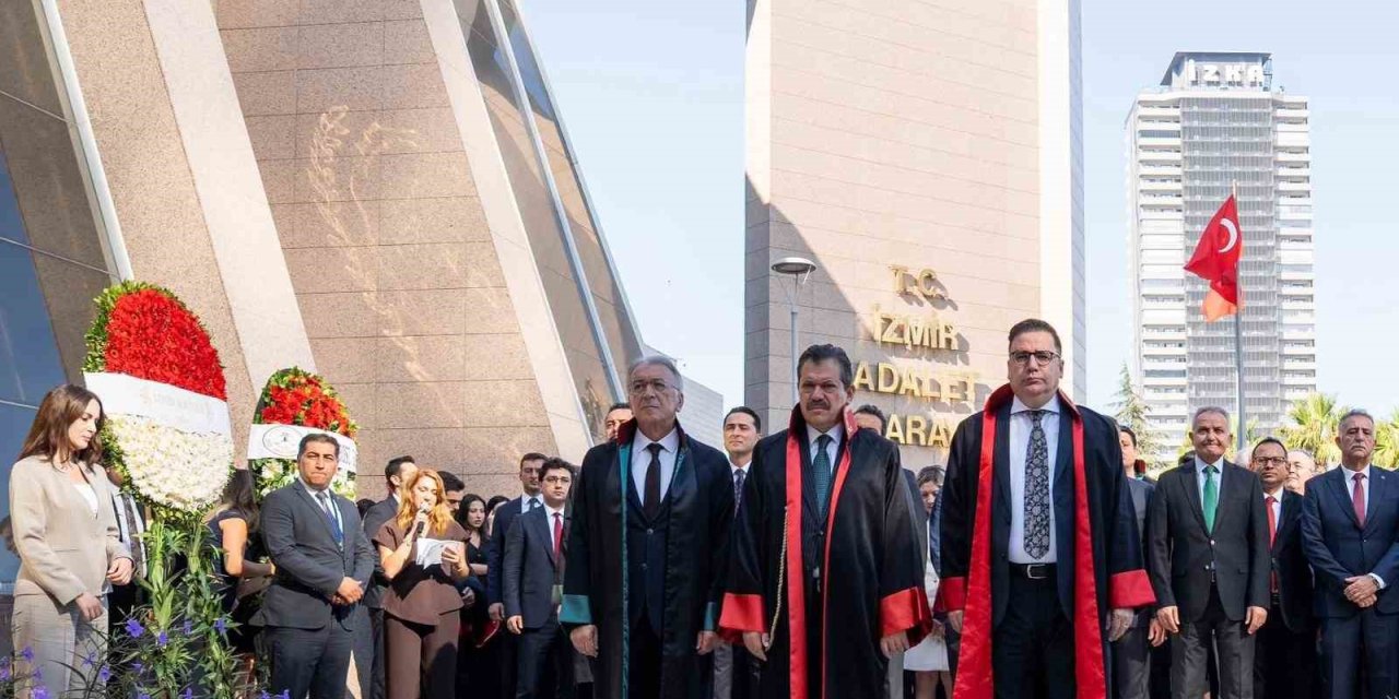 İzmir’de yeni adli yıl törenle açıldı