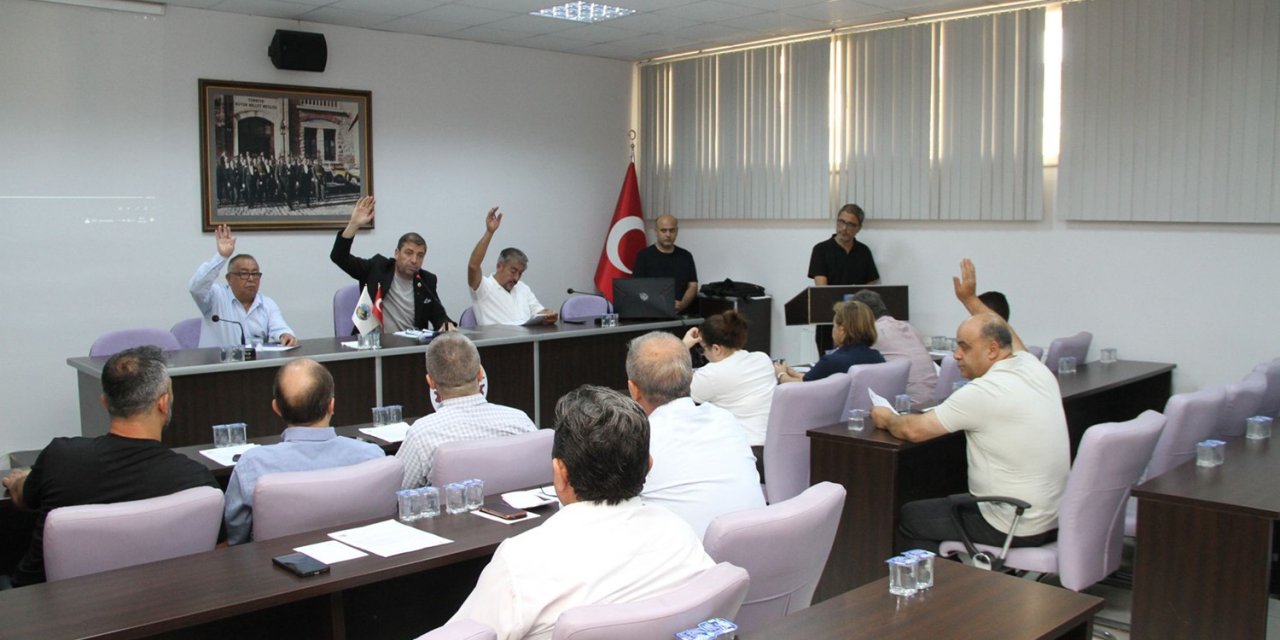 Kula Belediye Meclisi’nde spor salonu tartışması