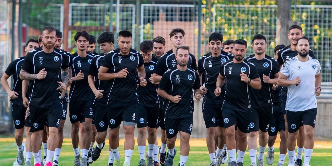 Aydın Büyükşehir Belediyespor, ilk antrenmanını gerçekleştirdi