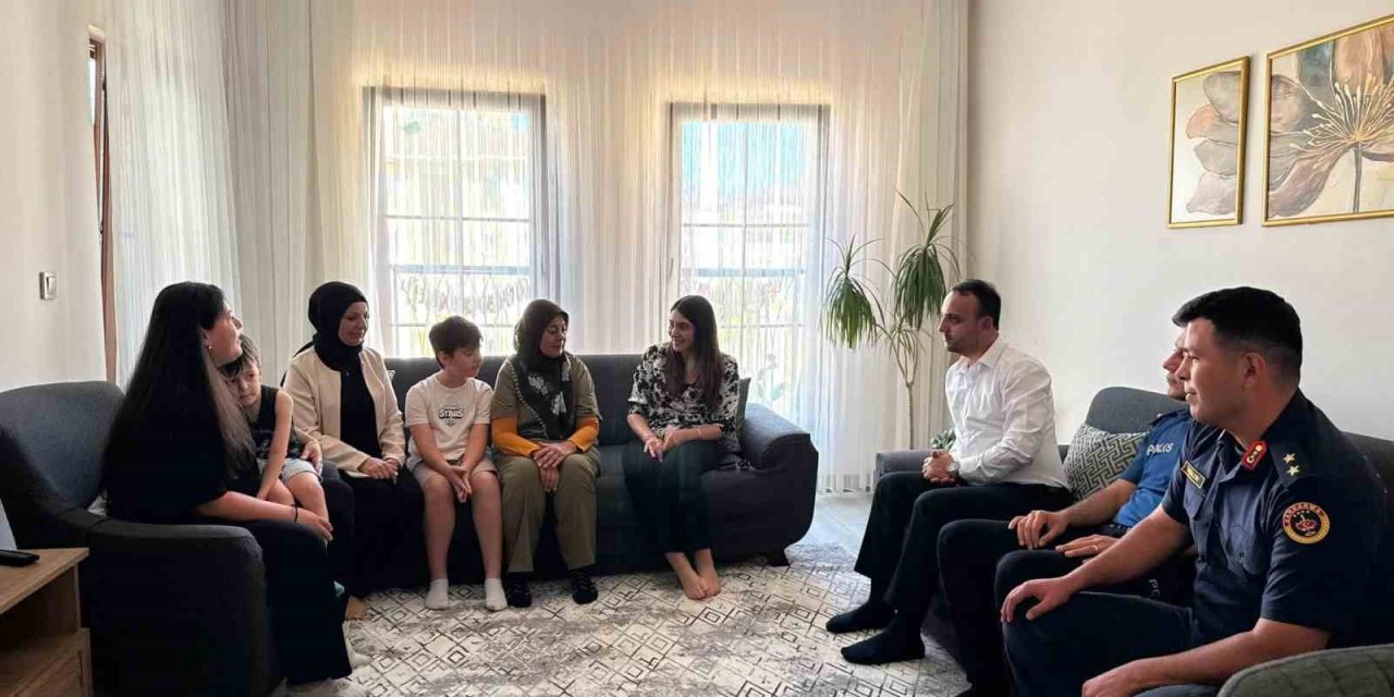 Çavdarhisar Kaymakamı Mantı’dan şehit ailelerine ziyaret