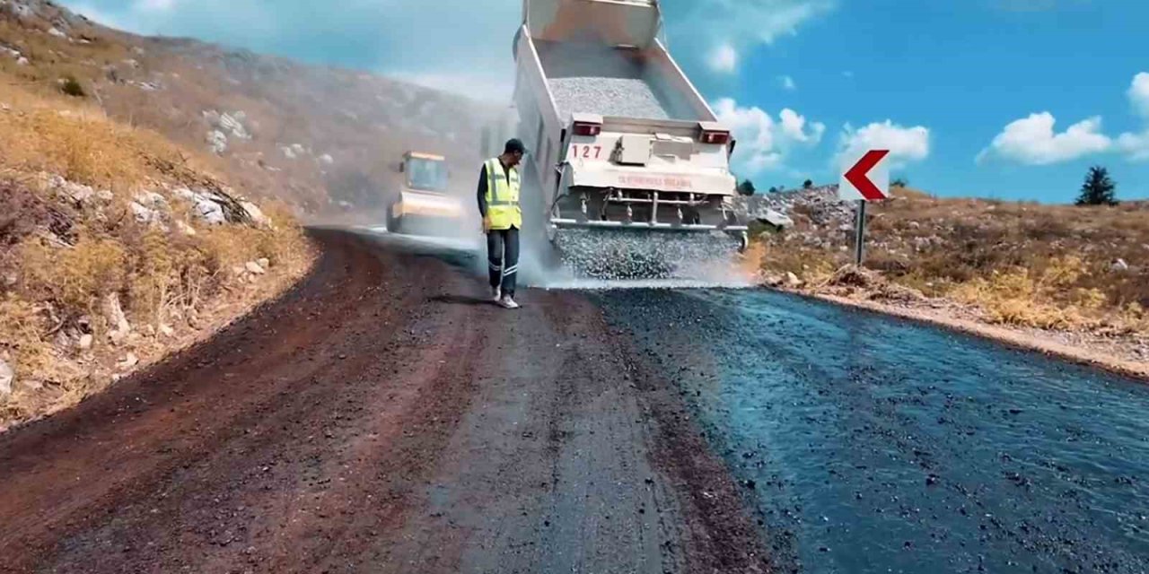 Kozağaç-Kavaklıdere yolunda 16 kilometrelik yenileme çalışması tamamlandı