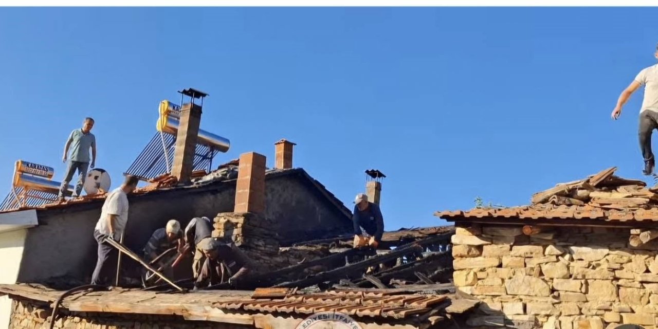Emet’teki köy fırınında başlayan yangın çevre binalara sıçramadan söndürüldü