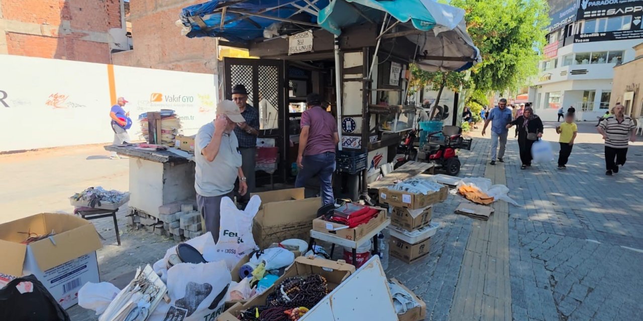 Mahkeme kararı sonrası 47 yıllık iş yerini boşaltan esnaf, baktığı kuşlar için endişeli
