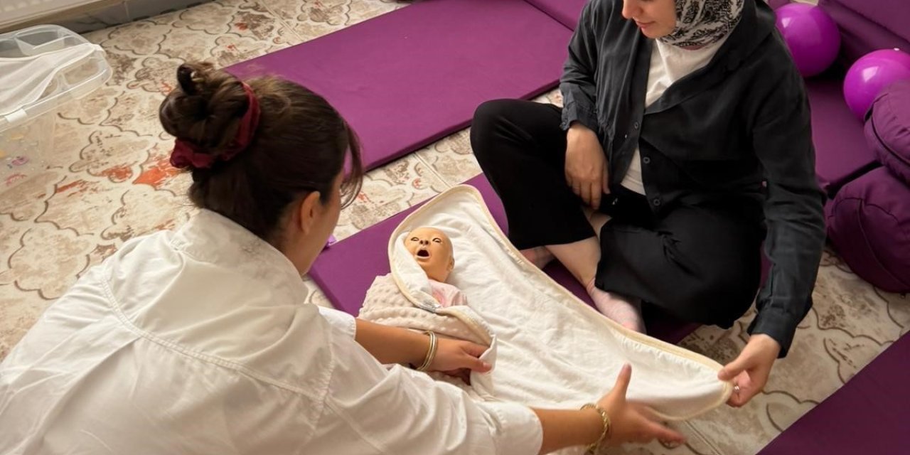Hisarcık’ta "Her Gebeye Bir Ebe" uygulamasıyla annelik yolculuğu yakından takip ediliyor