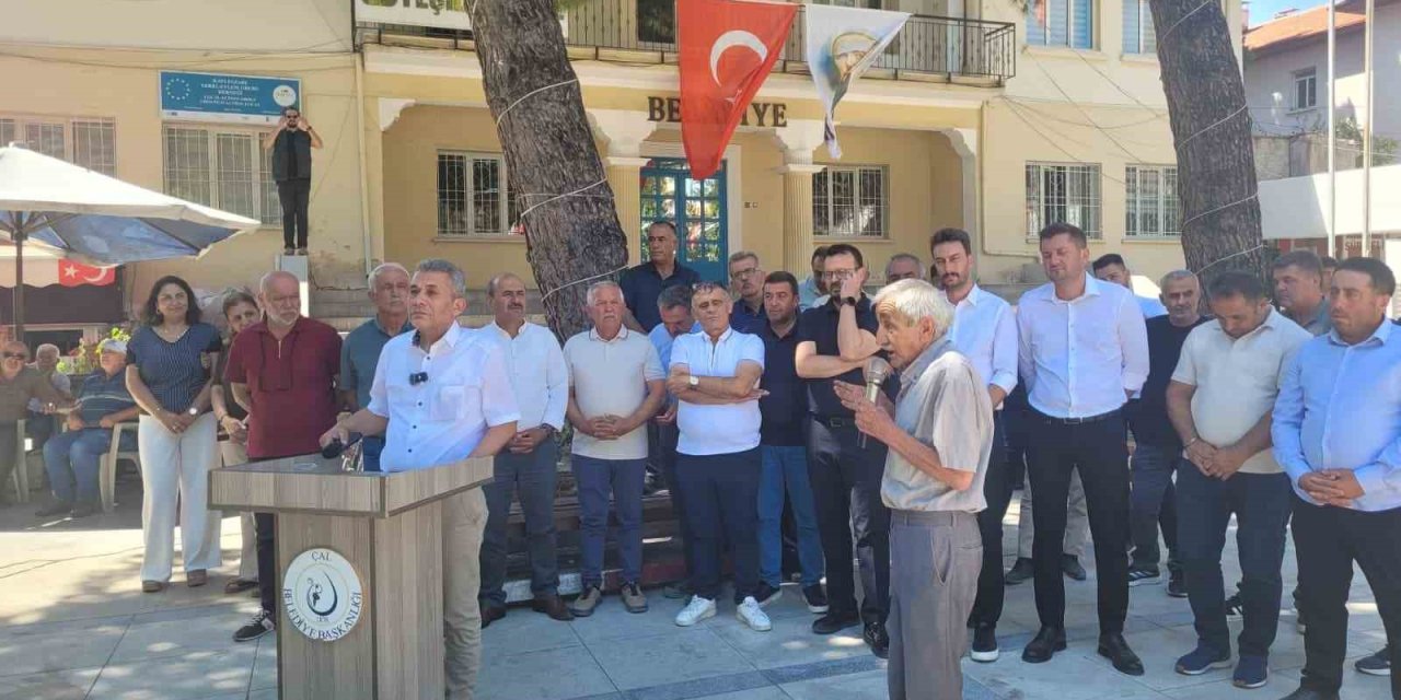 Üzüm üreticisinin sesi olan Başkan Hakan; "Üreticinin alın teri bu kadar ucuz değil"
