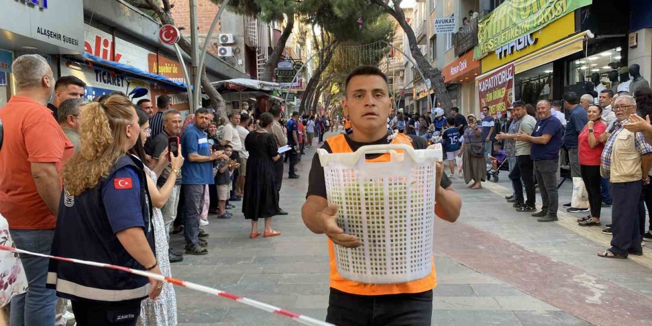 30 kiloluk kelterlerle kıyasıya yarıştılar