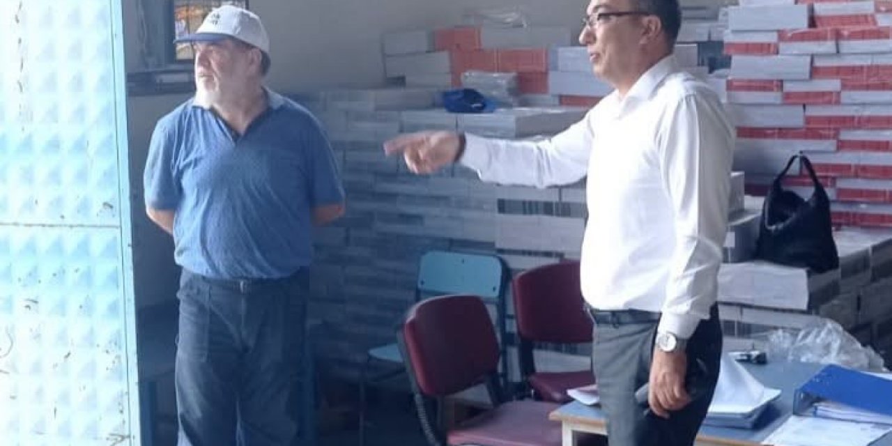 Efeler’de ders kitapları öğrencilerin sıralarındaki yerini almaya başladı