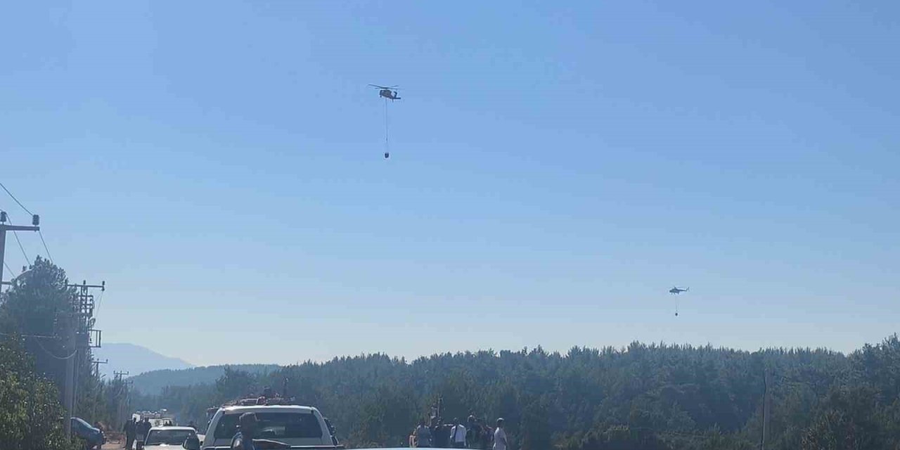 Muğla’daki yangına 7 uçak, 15 helikopterle müdahale sürüyor