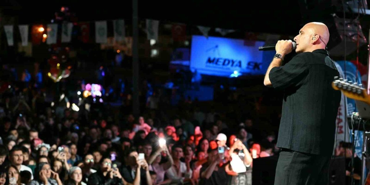 Gölmarmara, Ahmetli ve Gördes’te kurtuluş yıldönümü konserleri