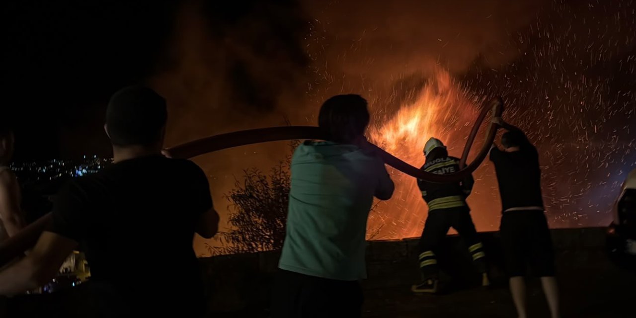 Menteşe’de alevler geceyi aydınlattı, itfaiye faciayı önledi