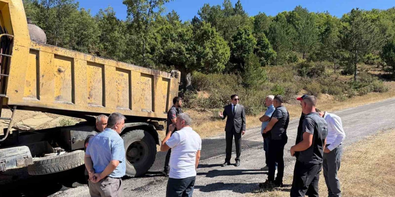 Şaphane’de Değirmendere köyü yolunda bakım ve onarım çalışması