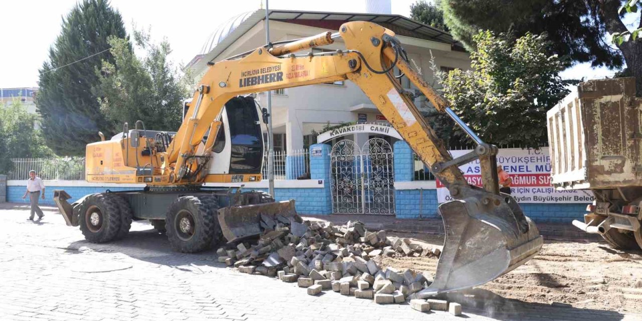 İstiklal Mahallesi’nde yol yenileme çalışmaları başladı