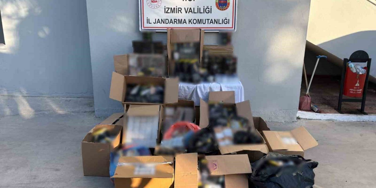 İzmir’de jandarmadan kaçak tütün operasyonu: 250 bin TL’lik ürün ele geçirildi