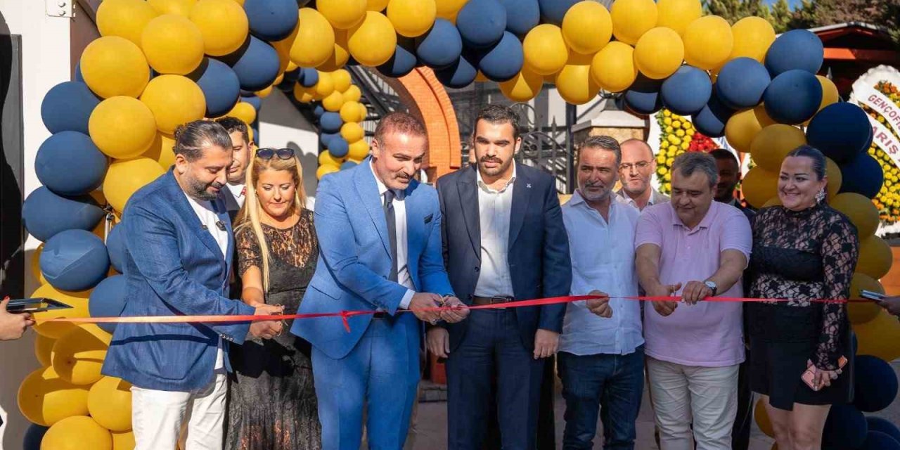 Radikal Eğitim Kurumları Prestij Şubesi ile Güzelbahçe’de kapılarını açtı