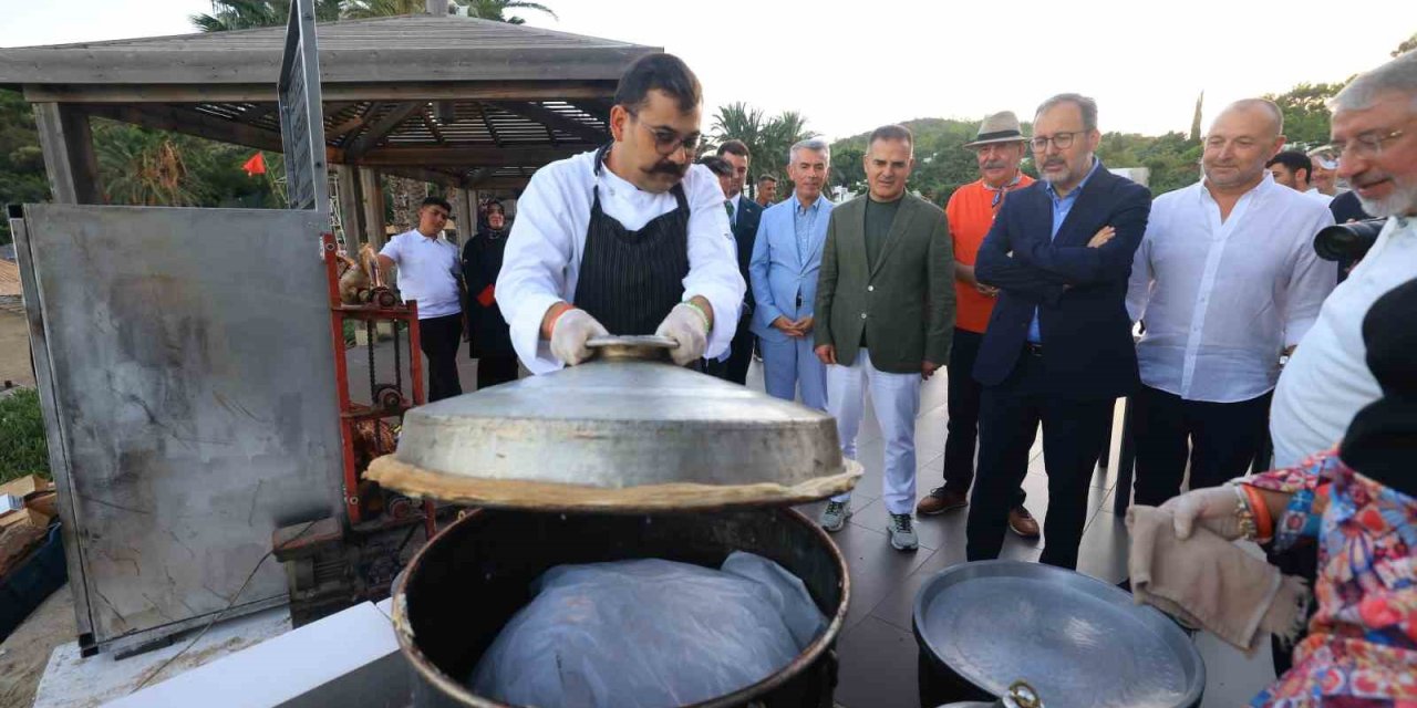 Bodrum sahilinde Çorum lezzetleri şöleni yaşandı