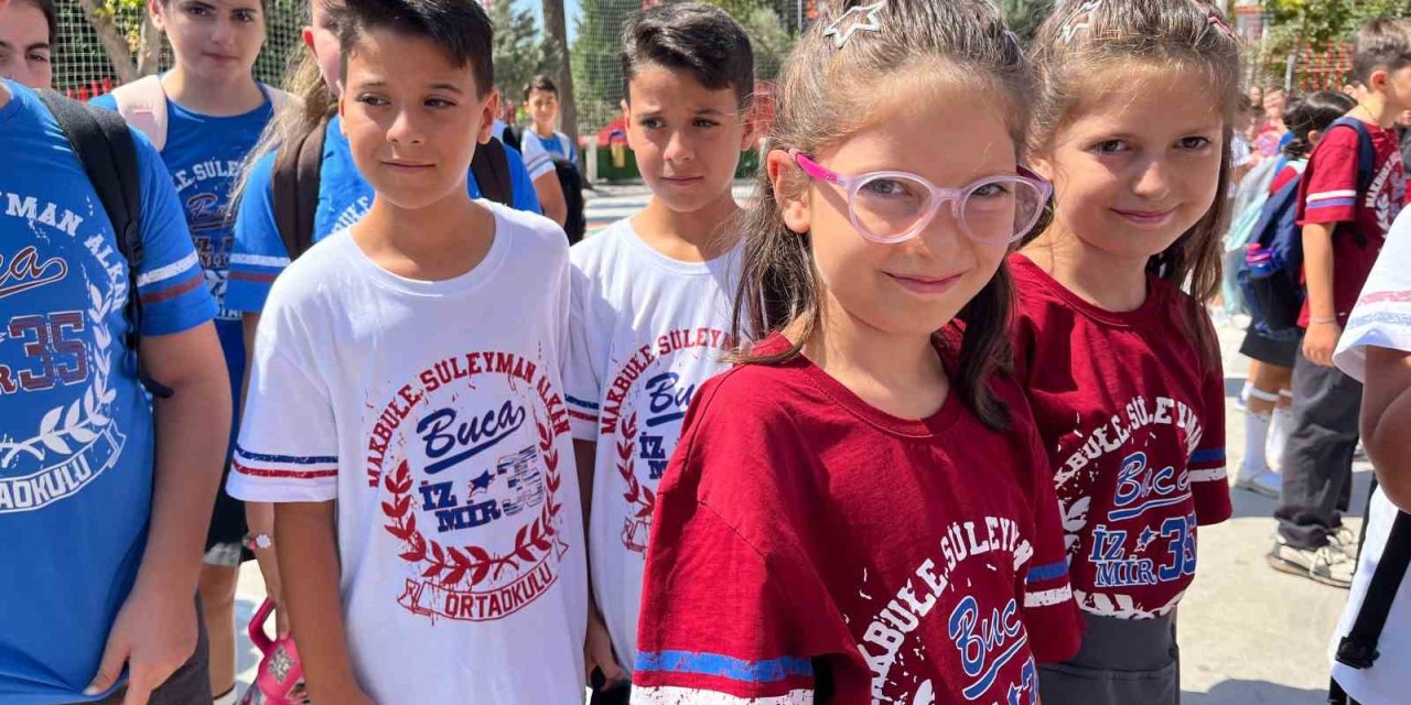 Görenler gözlerine inanamıyor: 27 çift ikiz aynı okulda
