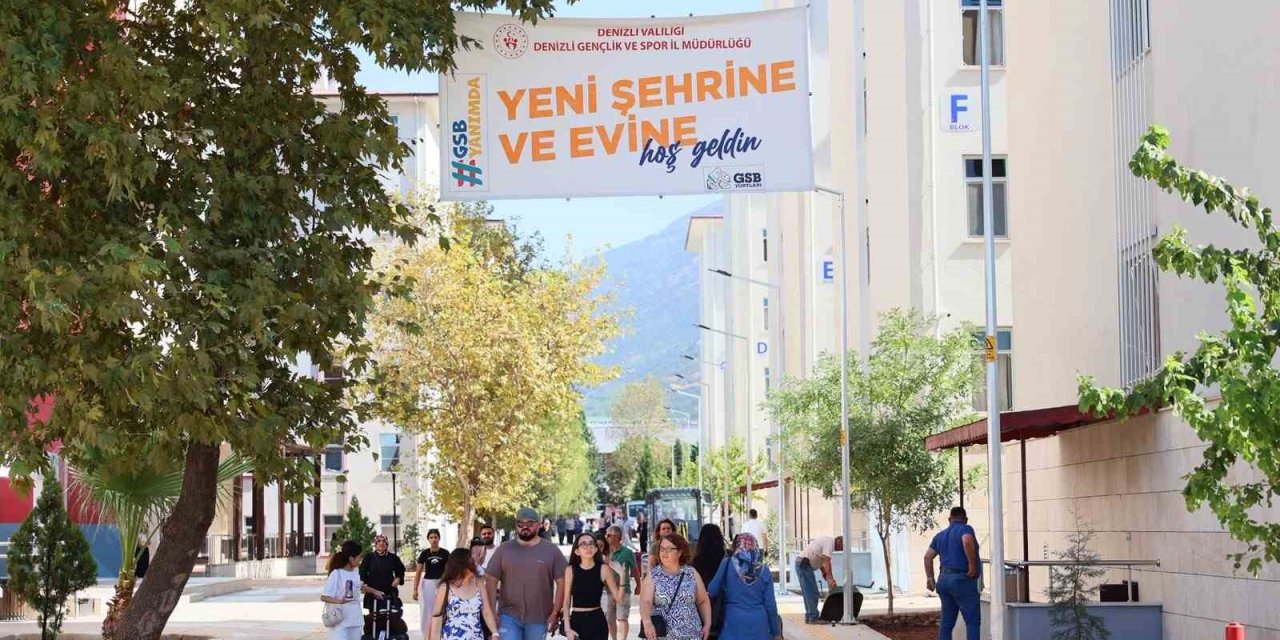 Denizli’deki yurtlarda kayıt heyecanı yaşanıyor