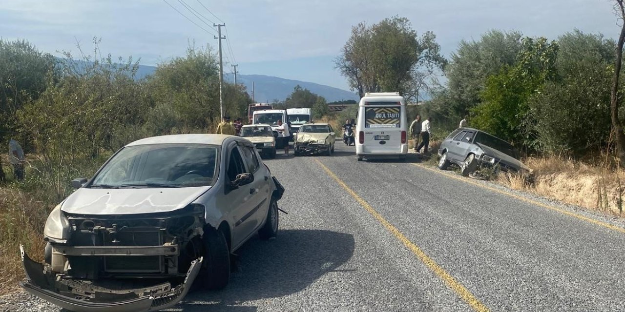 Bozdoğan’da zincirleme trafik kazası: 2 yaralı