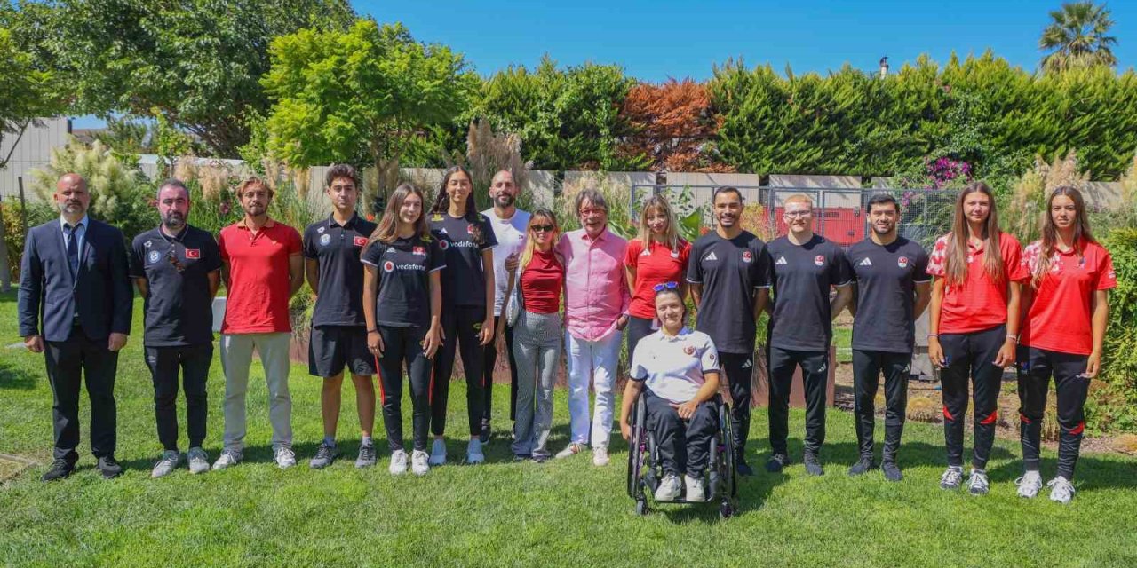 Mehmet Sepil, Göztepeli milli sporcuları ağırladı