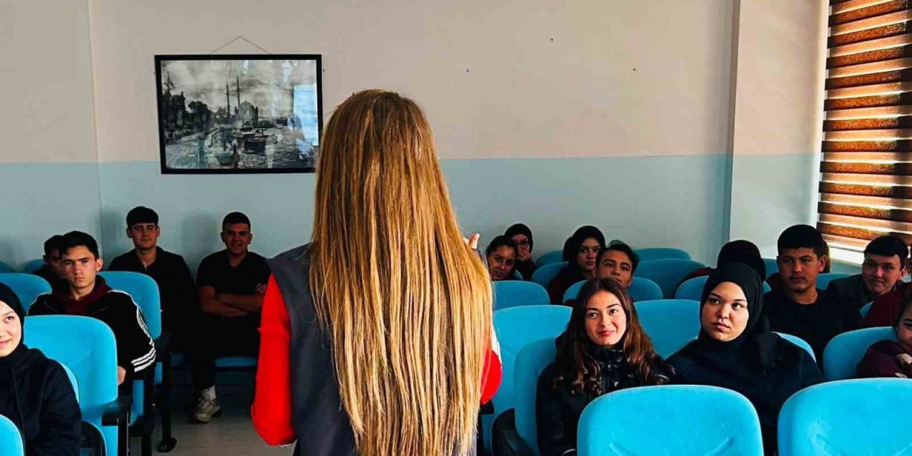 Kütahya’da lise öğrencilerine siber güvenlik eğitimi