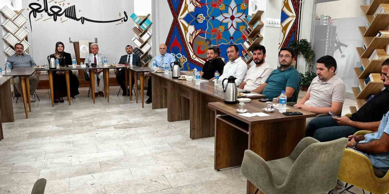 Manevi danışmanlık hizmetleri masaya yatırıldı