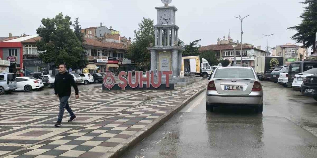 Şuhut’ta yağış etkisini gösterdi