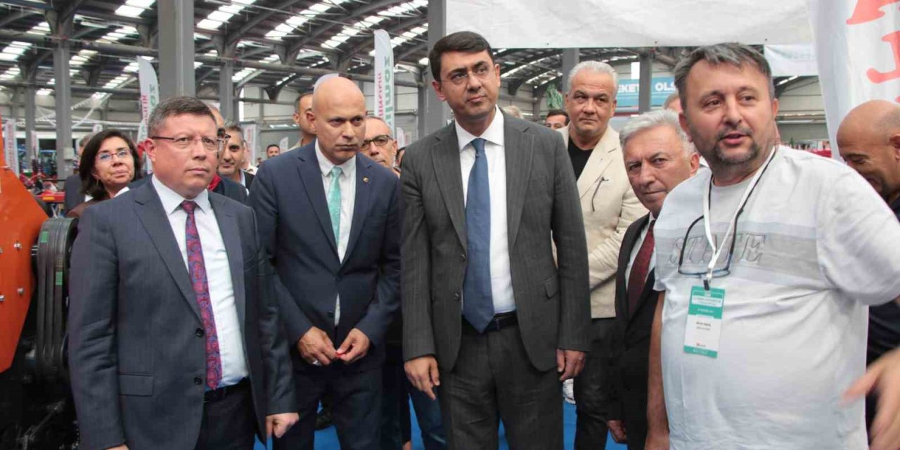 Uşak’ta Tarım, Hayvancılık ve Teknolojileri Fuarı kapılarını açtı