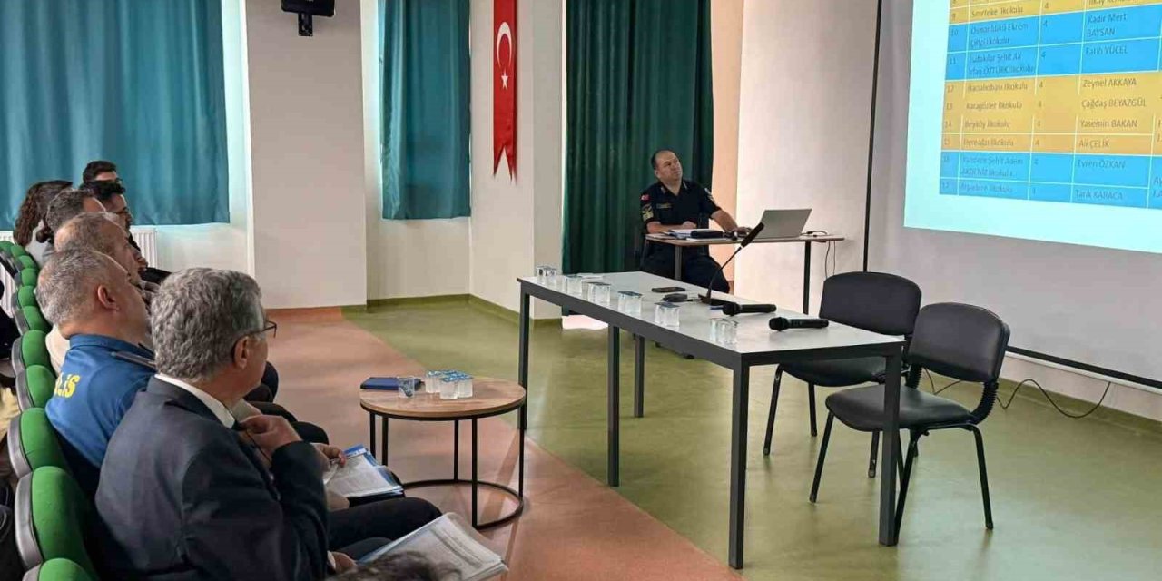 İncirliova’da okulların güvenliği için tedbirler masaya yatırıldı