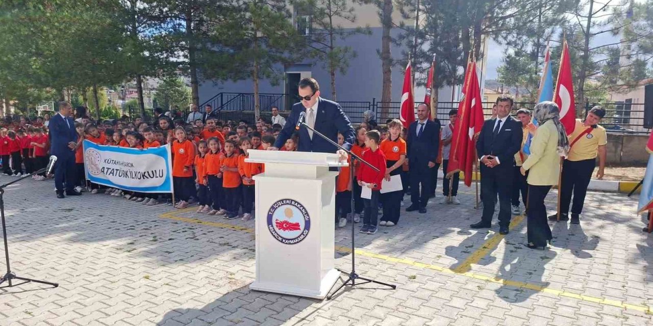 Hisarcık’ta İlköğretim Haftası coşkuyla kutlandı