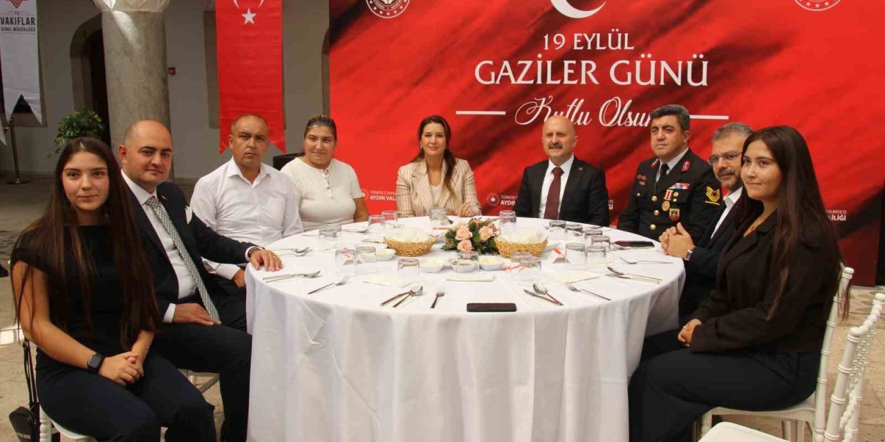 Aydın’da gaziler onuruna yemek programı düzenlendi