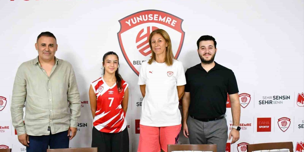 Yunusemre Belediyespor genç libero Eylül Aydemir’i renklerine bağladı
