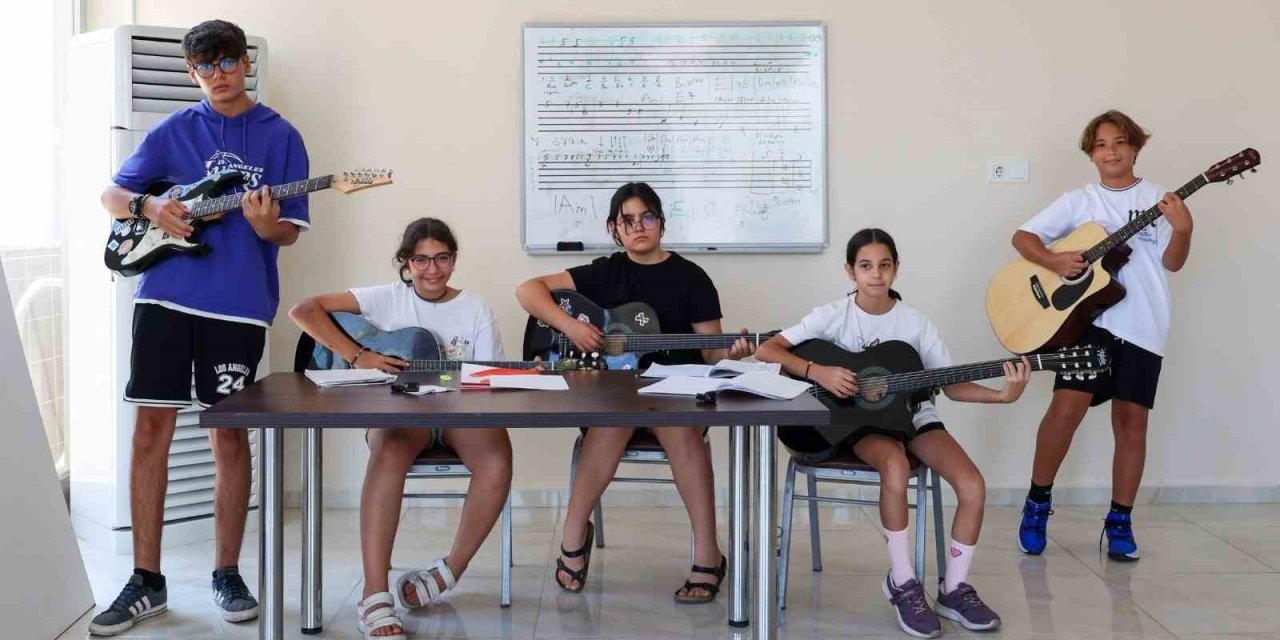 Efeler’de müzik akademisi kursları başlıyor