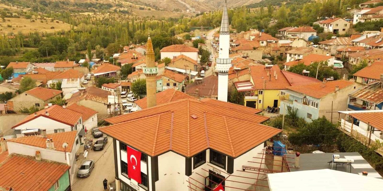 Başören Cami dualarla ibadete açıldı
