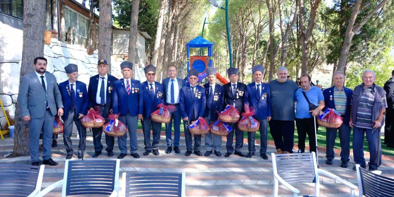 Başkan Doğanca gazilerle buluştu