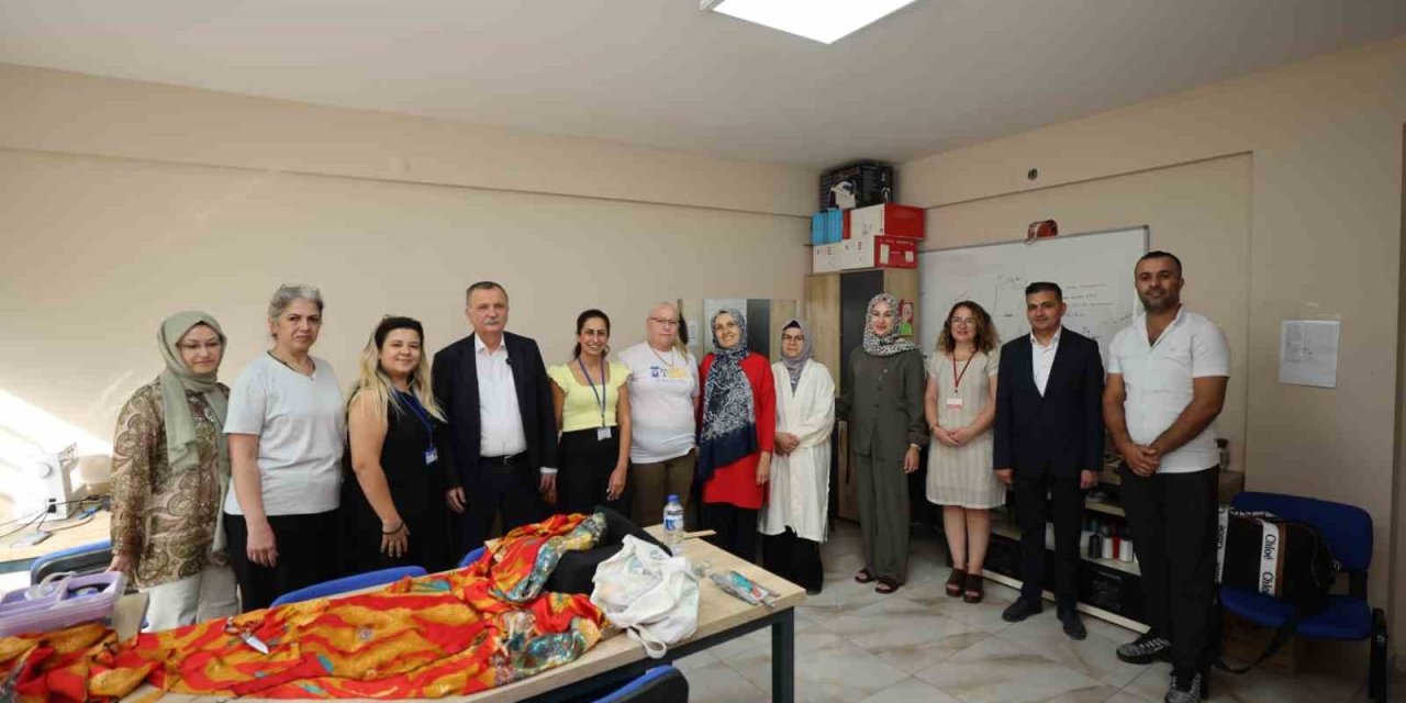 Başkan Balaban’dan kadın dayanışma ve eğitim merkezlerine ziyaret