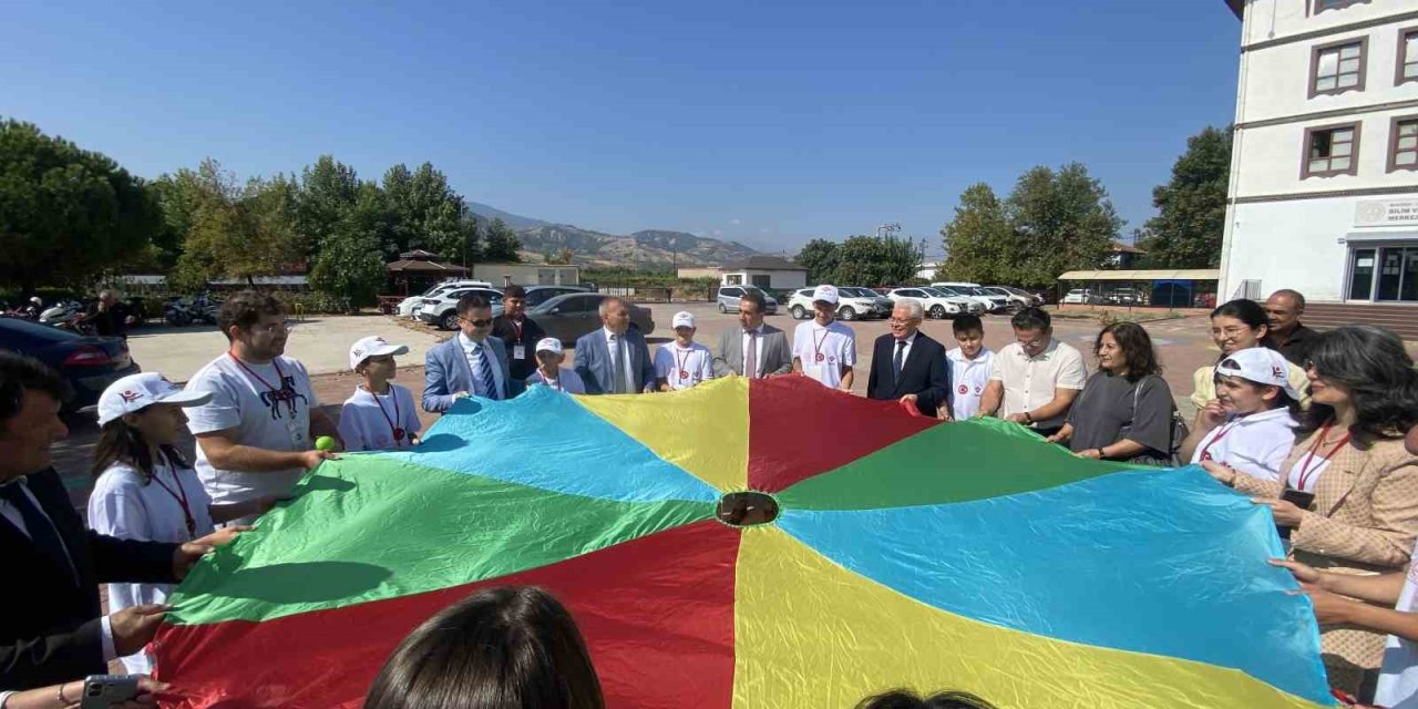 Alaşehir’de özel öğrenciler yeteneklerini keşfedecek