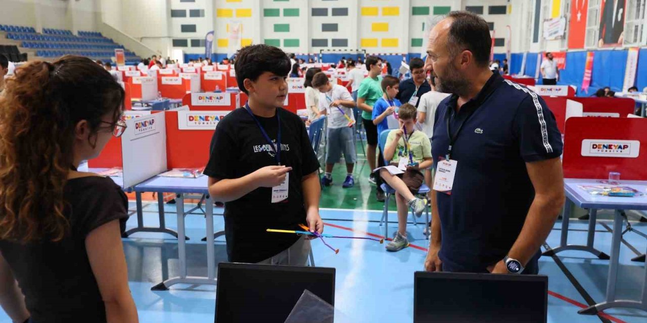 Denizli’de gençler DENEYAP sınavında ter döktü