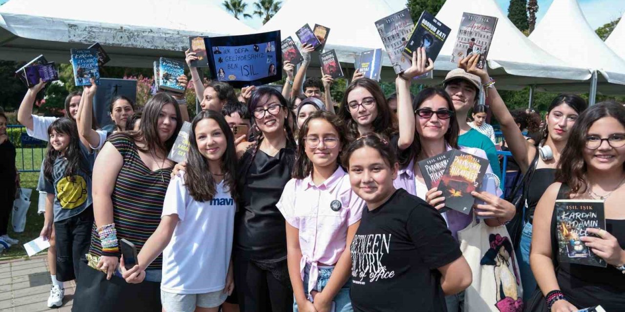 İzmirliler İZKİTAP’a büyük ilgi gösterdi