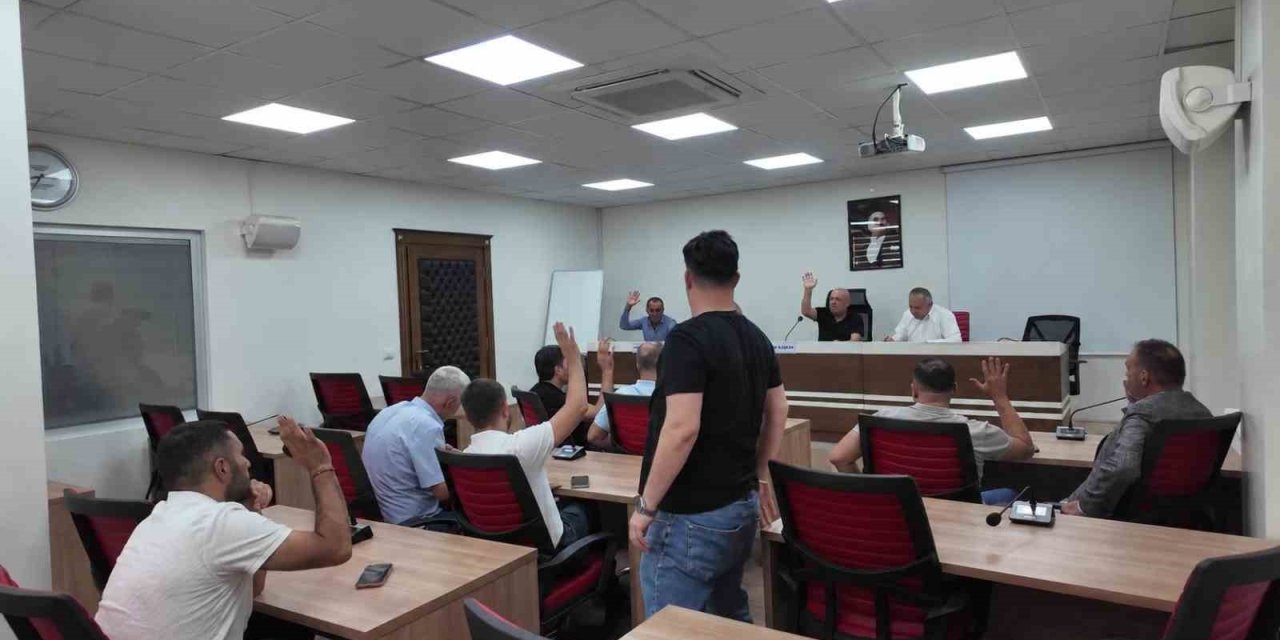 Honaz Belediye Meclis Toplantısında Yeni Parti koltukları boş kaldı