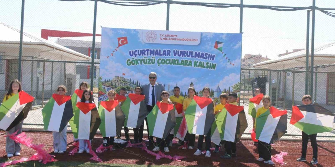 Kütahya’da öğrencilerden Gazze’deki çocuklara uçurtmalı mesaj