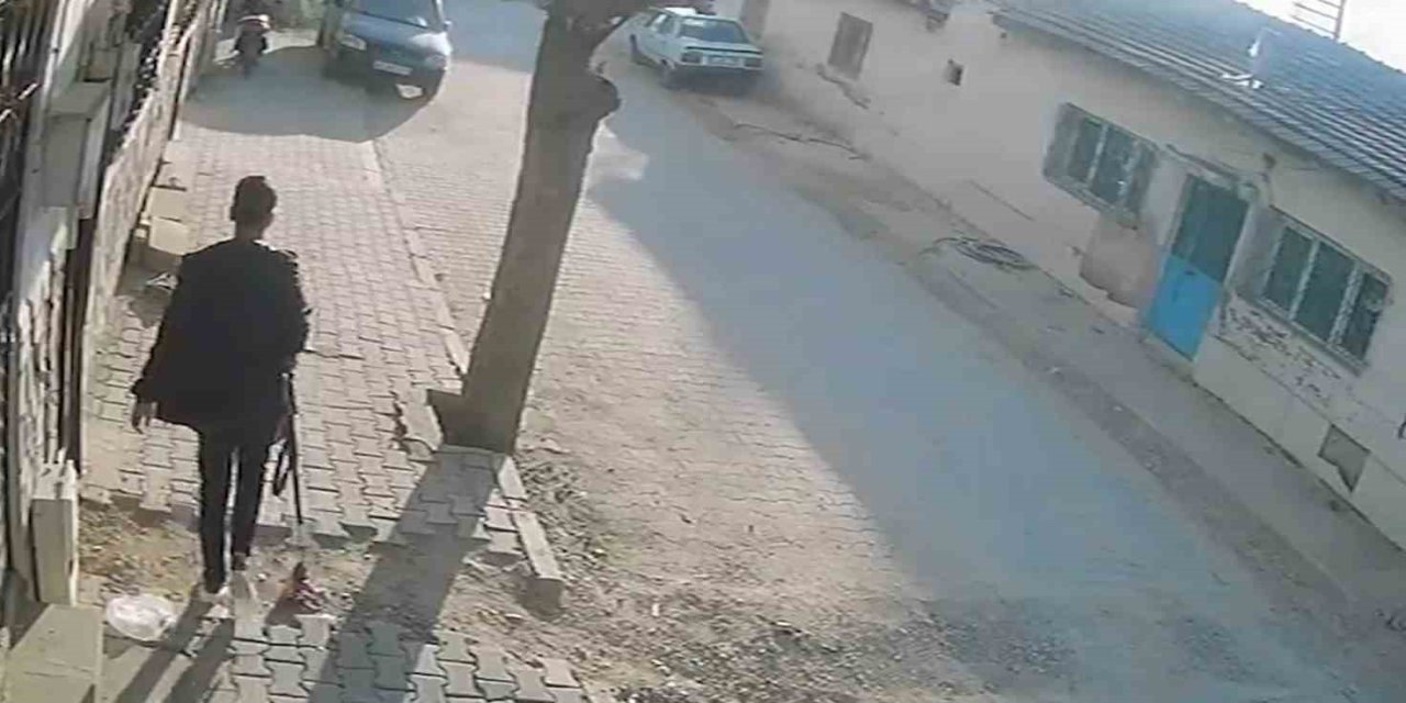 Turgutlu’da okul önünde silahlı saldırı: 10 öğrenci yaralandı