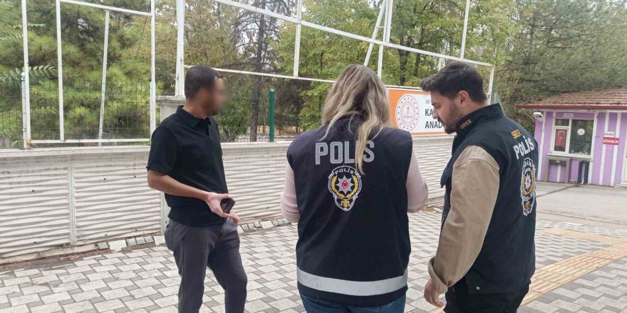 Polisten okul çevrelerinde huzur ve asayiş denetimi