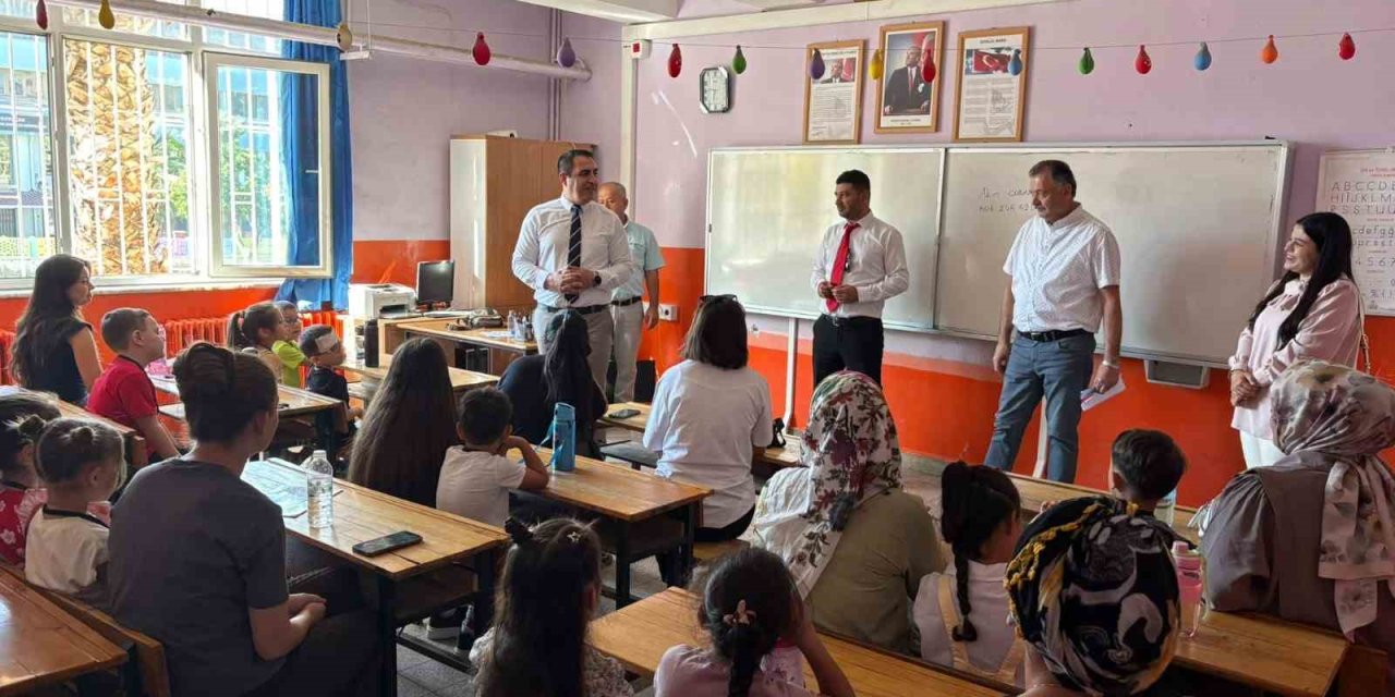 AYSO’dan ihtiyaç sahibi öğrencilere 500 okul çantası desteği