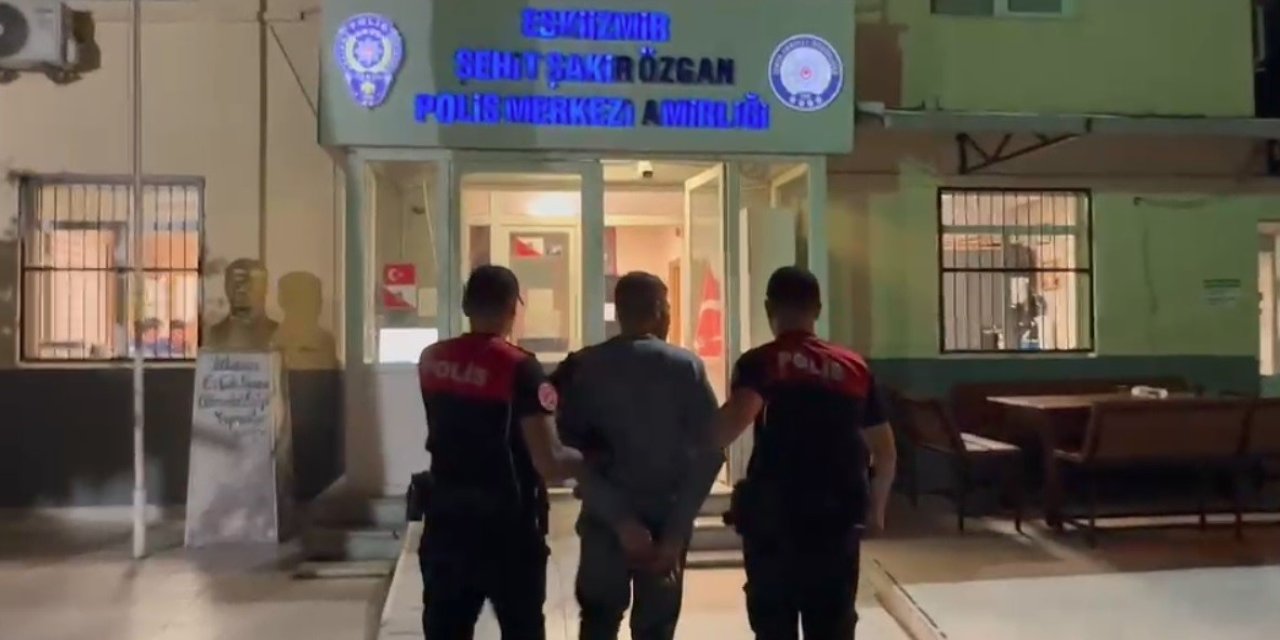 İzmir’de 21 yıl kesinleşmiş hapis cezasıyla aranan şahıs yakalandı